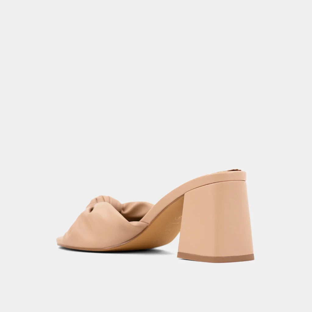 Emily Heel